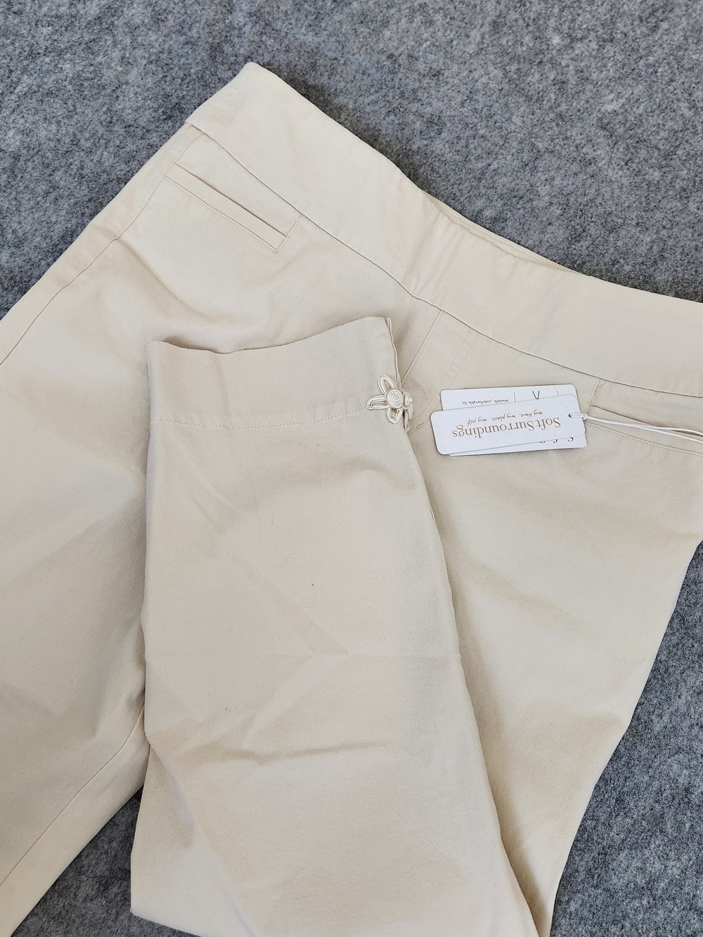 NWT Soft Surroundings Brightside Crop Slim Pants Women's L Beige Tummy Control